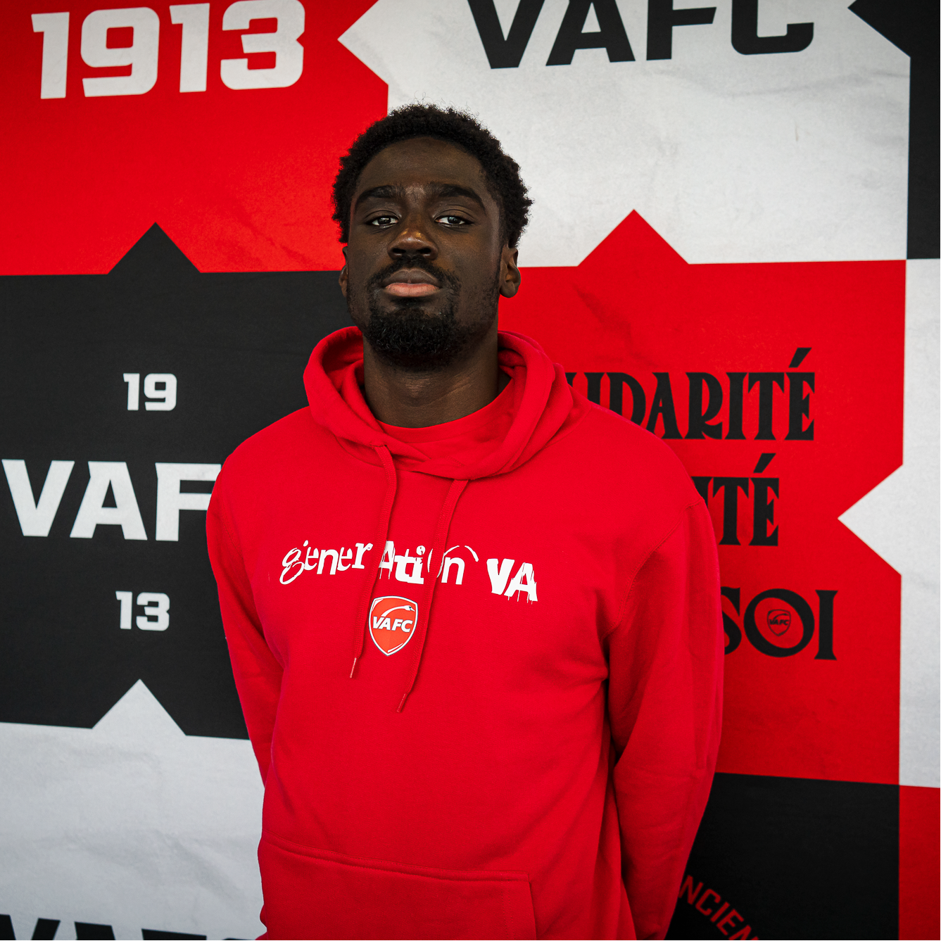 SWEAT À CAPUCHE GÉNÉRATION VA ROUGE