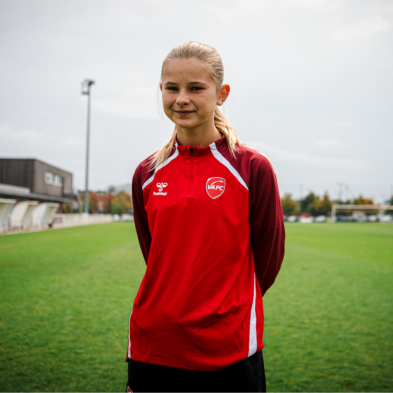 SWEAT DEMI ZIP ROUGE JUNIOR 2025-2026